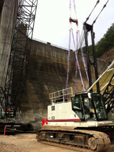 Plasma® rope slings performing a crane lift